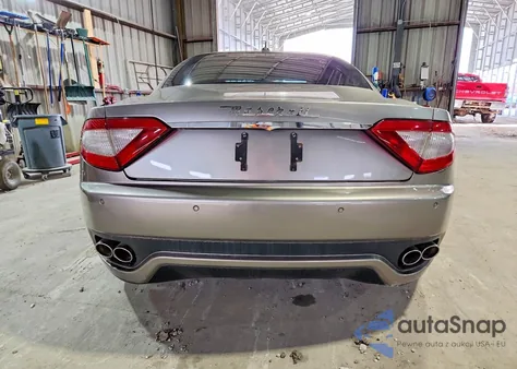 2010 Maserati Granturismo z USA, uszkodzony, nr VIN ZAM45GLA1A0051519